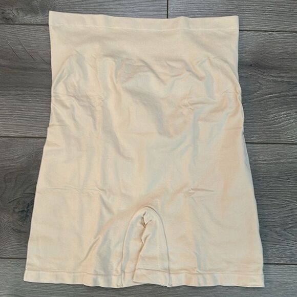Belly‎ Bandit Nude Maternity Support Mid Thigh Shorts Size Medium - Picture 7 of 10